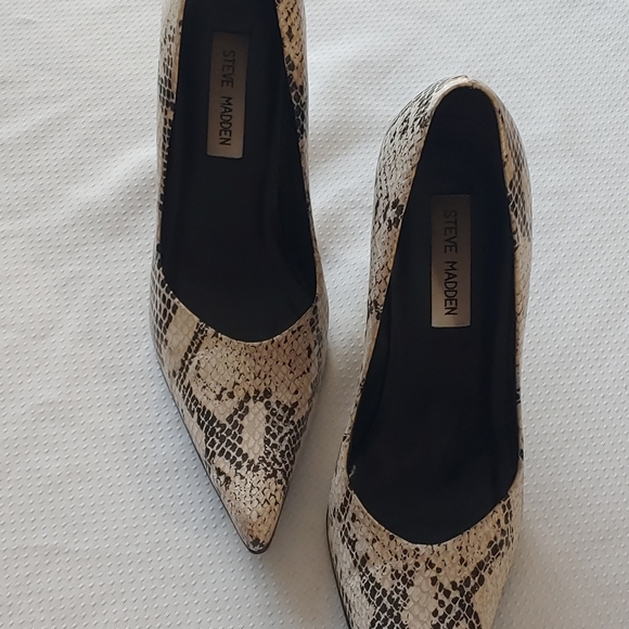 Heels - Picture 2 of 7